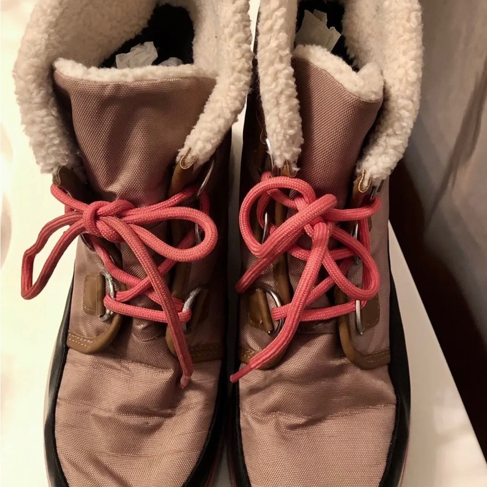 Women’s Ankle Lace Up Boots Sz 10